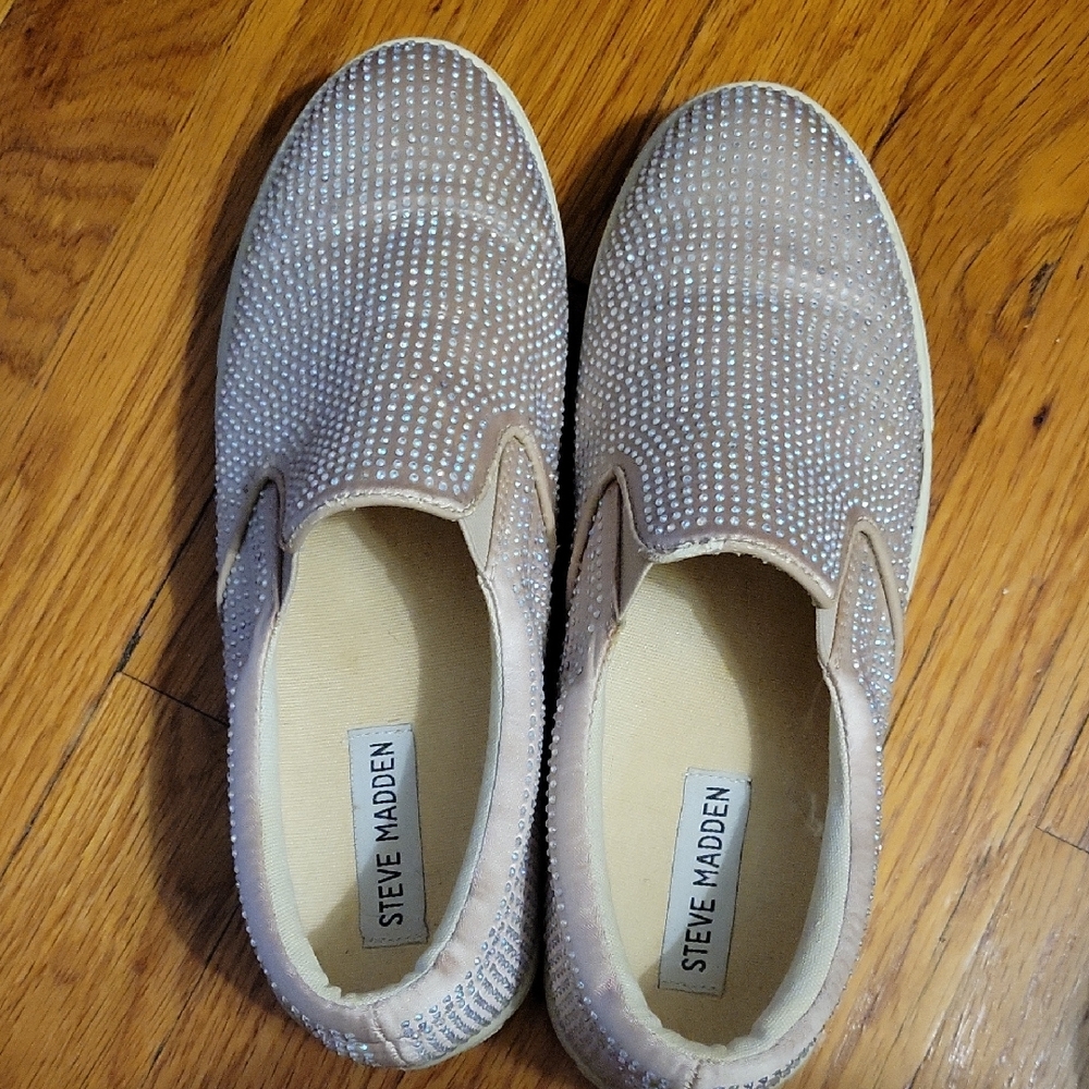 Steve Madden Tan Studded Slip-Ons